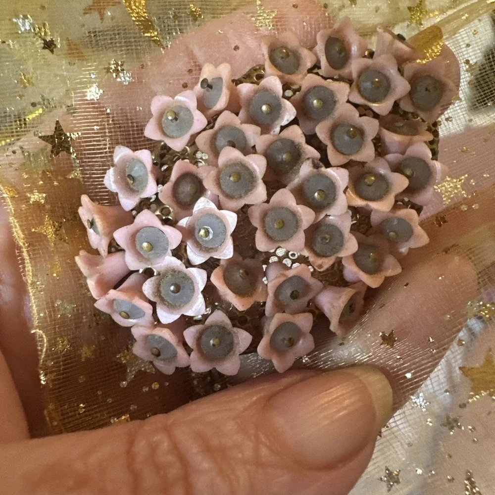vintage, unsigned Miriam Haskell brooch delicate cluster of pink glass flowers